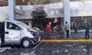 26 người thiệt mạng và hàng chục người bị thương trong vụ tấn công sân bay Yemen