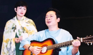 Những bức ảnh hiếm về thời thanh xuân của NSND Hoàng Dũng 