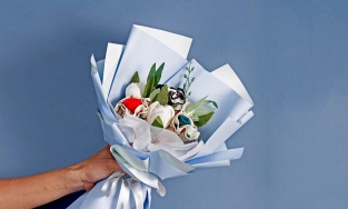 Gây ấn tượng với nàng trong ngày 8/3 bằng món quà 'siêu độc': Hoa hồng nội y