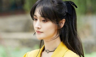 Hình ảnh đầu tiên của Trịnh Sảng tại Tòa án Mỹ: Tiều tụy, che mặt kín mít