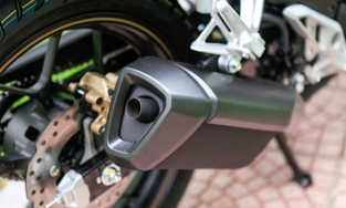 Honda lên tiếng nhận trách nhiệm về ống pô Honda Winner X 'xả' vào mặt người đi sau, nhưng chưa biết bao giờ mới sửa lỗi