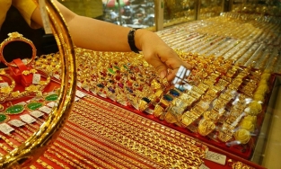 Giá vàng hôm nay 16/4: Vàng lại tăng trở lại, vọt qua mốc 55 triệu