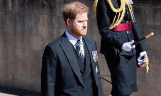  Harry đã viết thư gửi Thái tử Charles trước lễ tang Hoàng thân Philip