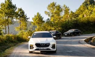 Lái thử xe, ký hợp đồng tại nhà: Vinfast cung cấp những gói dịch vụ chăm sóc từng 'chân tơ kẽ tóc' cho khách hàng