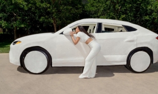 Xe của sao: Lamborghini Urus 'bọc kín lông' kỳ lạ của Kim Kardashian 