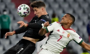 Kết quả EURO: Hungary 2-2 Đức, 'Cỗ xe tăng' suýt thì đứt xích