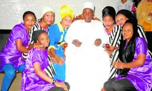 Cuộc sống của người đàn ông lấy 86 bà vợ và có 170 người con lên báo năm 2008 ồn ào một thời nay ra sao?