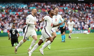 Kết quả EURO 2020: Anh 2-0 Đức, Sterling và 'vận đỏ' cho Tam Sư