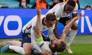 Kết quả EURO 2020: Anh 2-1 Đan Mạch (Hiệp phụ), Tam sư đang làm mọi cách để đưa cup về quê hương bóng đá