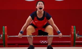 Hoàng Thị Duyên lọt vào Top 5 cử tạ nữ dưới 59kg Olympic Tokyo 2020