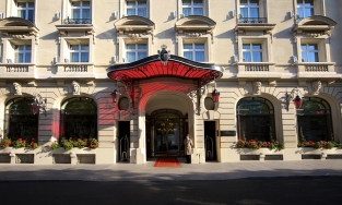 Le Royal Monceau Paris: Khách sạn nơi Messi 'ở trọ' có giá hơn 500 triệu/đêm có gì đặc biệt?