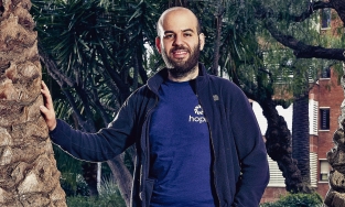 Hopin - nền tảng họp trực tuyến vươn lên thành startup trị giá 7,8 tỷ đô được ra đời khi nhà sáng lập Johnny Boufarhat trên giường bệnh 