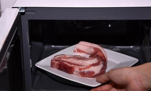 Cách rã đông thực phẩm chuẩn, không làm mất chất mà vẫn đảm bảo độ tươi ngon