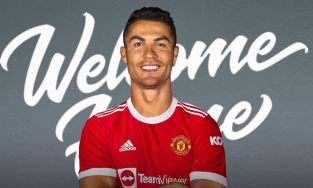 Cristiano Ronaldo chính thức trở lại khoác áo MU: Tôi đã trở về nhà!