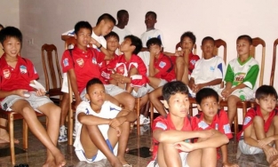 Hình ảnh Quang Hải năm 11 tuổi lan truyền khắp mạng xã hội