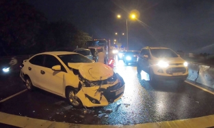 Hồ Chí Minh: 7 xe tông liên hoàn trên cầu Phú Mỹ