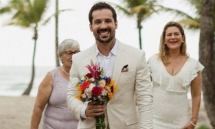 Bị cô dâu hủy hôn giờ chót, chàng trai tự mình đóng cả 2 vai trong đám cưới