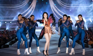 Chi Pu bị chê về cả giọng hát và trang phục tại Hoa Hậu Việt Nam 2020