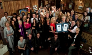 Bộ phim truyền hình phát sóng 60 năm vẫn chưa hết, đang chiếu tập 10.000