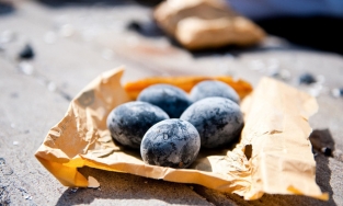 Cơn sốt trứng gà đen kéo dài tuổi thọ được bán với giá 200.000 đồng/quả