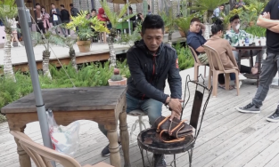 Tiện tay trộm túi xách khi du lịch Đà Lạt cùng bạn gái