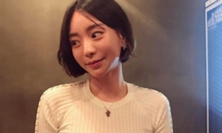 Hôn thê cũ của Park Yoo Chun đăng ảnh cắt tay tự tử 