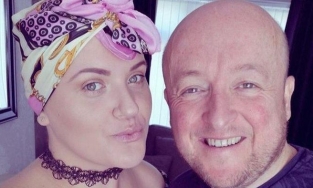 Cô gái giả vờ bị ung thư để lừa tiền làm đám cưới