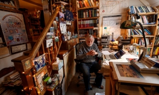 Người đàn ông ở trọ miễn phí trong dinh thự cổ rộng 2.000 m2