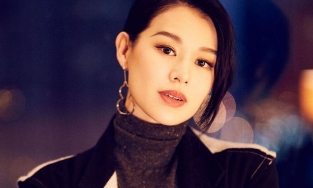 Thân hình thon gọn khó tin của Hồ Hạnh Nhi dù mang bầu 7 tháng