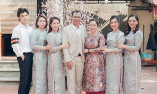 Dân mạng tròn mắt trước ngoại hình của em trai Hoà Minzy trong bộ ảnh Tết