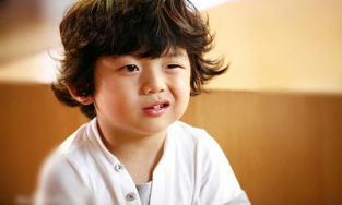 Sao nhí Hàn Quốc từng gây sốt với biểu cảm 'cười đểu' giờ ra sao?