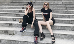 Thiều Bảo Trâm lựa đồ suốt 3 tiếng để mua 3 hộp quà cho chị 3 Thiều Bảo Trang