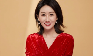 Cô gái nổi tiếng vì bán được 100 chiếc xe hơi trong vòng... 5 phút