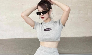 Diệp Lâm Anh khoe eo thon xuất sắc dù sinh 2 con