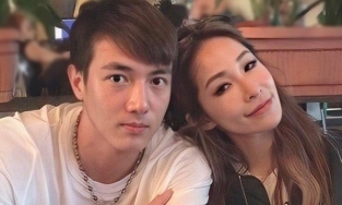 Diva Cbiz Tiêu Á Hiên và tình trẻ kém 16 tuổi nhập viện cấp cứu vì bị chó cắn ngay giữa mặt