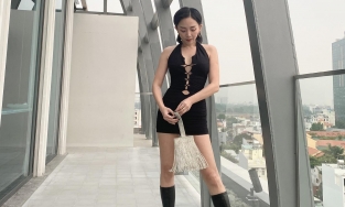 Tóc Tiên khoe tài chụp lên tay của ông xã Hoàng Touliver, chân dài như m8