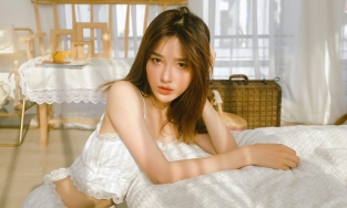 Luna - hotgirl bị Phạm Đình Thái Ngân hôn và từ chối hẹn hò trên show tỏ tình là ai?