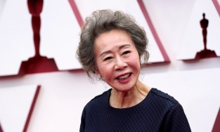 Trao giải Oscar 2021: Sao nữ 73 tuổi Hàn Quốc đầu tiên làm nên lịch sử