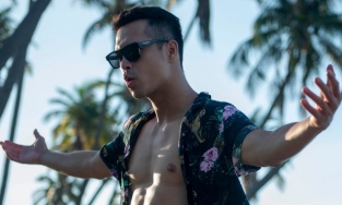 Vừa thông báo tham gia Running Man Việt mùa 2, Trương Thế Vinh vội khoe body cơ bắp cuồn cuộn