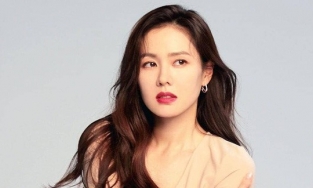 Có bạn trai là Hyun Bin nhưng Son Ye Jin vẫn làm điều này với nữ giới