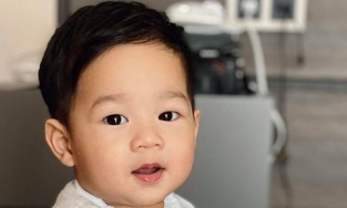 HH Đặng Thu Thảo khoe ảnh cận mặt 'chuẩn soái ca' của con trai 1 tuổi