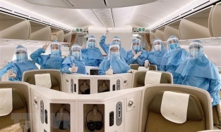 Nữ tiếp viên Vietnam Airlines dậy sóng MXH vì kể xấu khu cách ly tập trung 