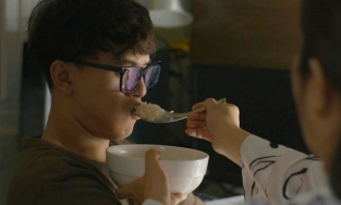 Hãy nói lời yêu tập 15: Nguyệt Hằng có dấu hiệu tâm thần, Anh Vũ bất ngờ hôn Bảo Hân