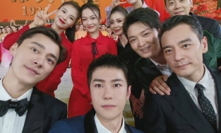 Lý Dịch Phong khoe hình selfie của Vương Nhất Bác rồi 'kéo' nhau lên top 1 hotsearch