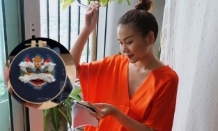 Hết nấu ăn, cắm hoa, đọc sách, Thanh Hằng trổ tài thêu thùa như nghệ nhân 