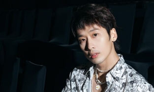 Tuấn Trần: 3 tuổi đi bán vé số dạo mưu sinh, 29 tuổi thành sao nhờ 'Bố già'