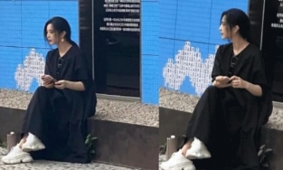 Phạm Băng Băng mặc đồ đen lùm xùm ngồi lề đường vẫn đẹp như thần tiên tỷ tỷ