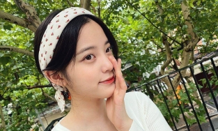 'Công chúa Cello' Âu Dương Na Na khoe vẻ ngọt ngào trong loạt ảnh đời thường