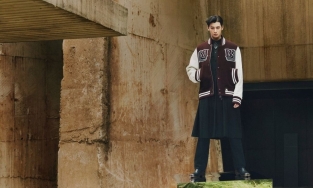 Nam thần 'True Beauty' Cha Eun Woo mặc váy lên bìa tạp chí Bazaar 