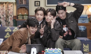 Park Seo Joon mua nhẫn cả lố để phát cho cả bạn thân lẫn tình tin đồn?